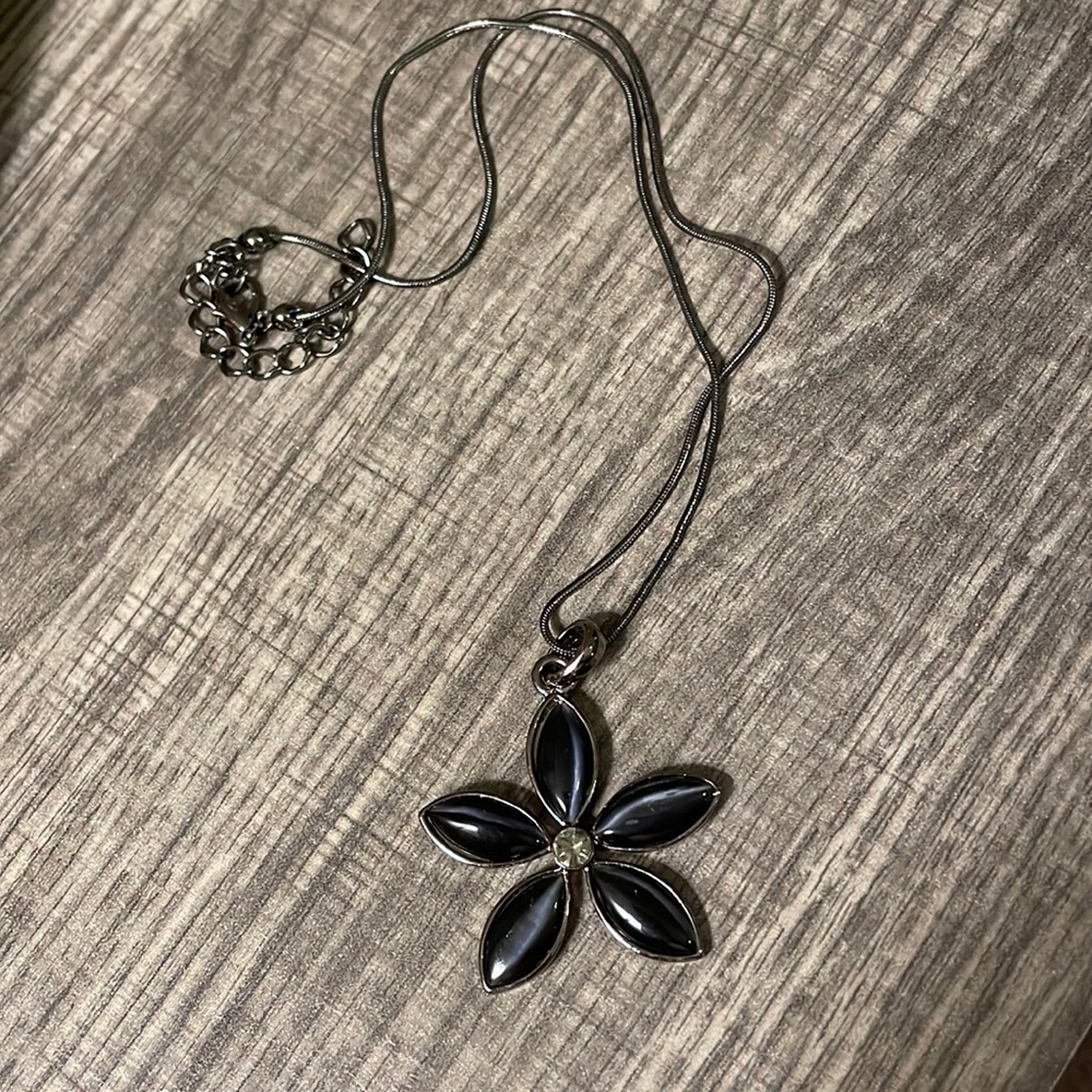 Flower necklace